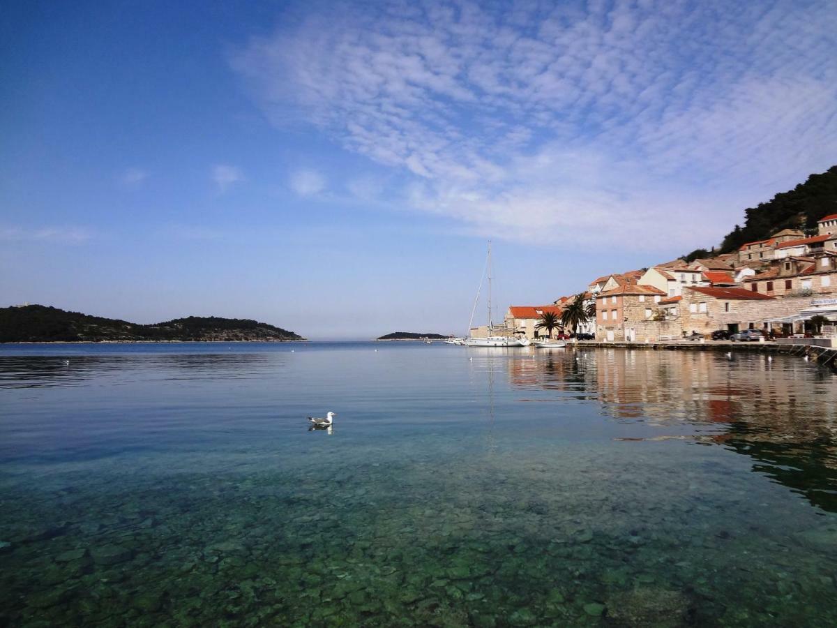 Villa Lucia With Private Pool And A Whirlpool Vis Exterior photo